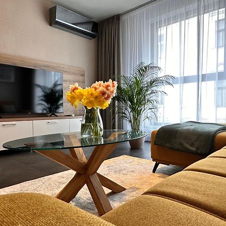 Apartman Leonardo - City Center Трнава Екстериор снимка