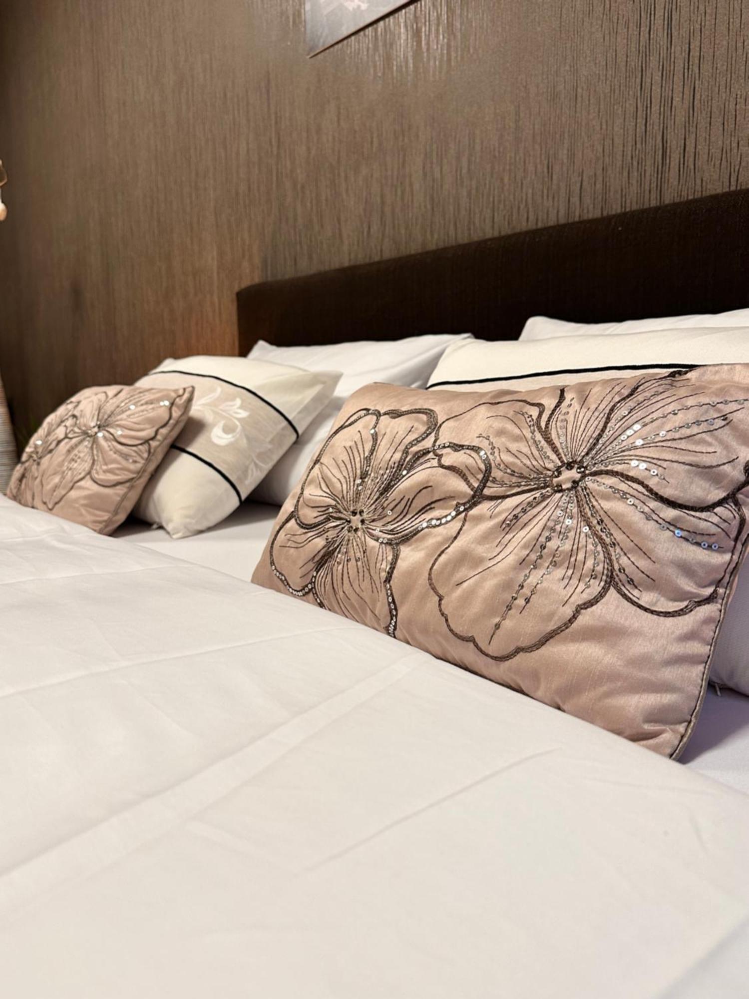 Apartman Leonardo - City Center Трнава Екстериор снимка