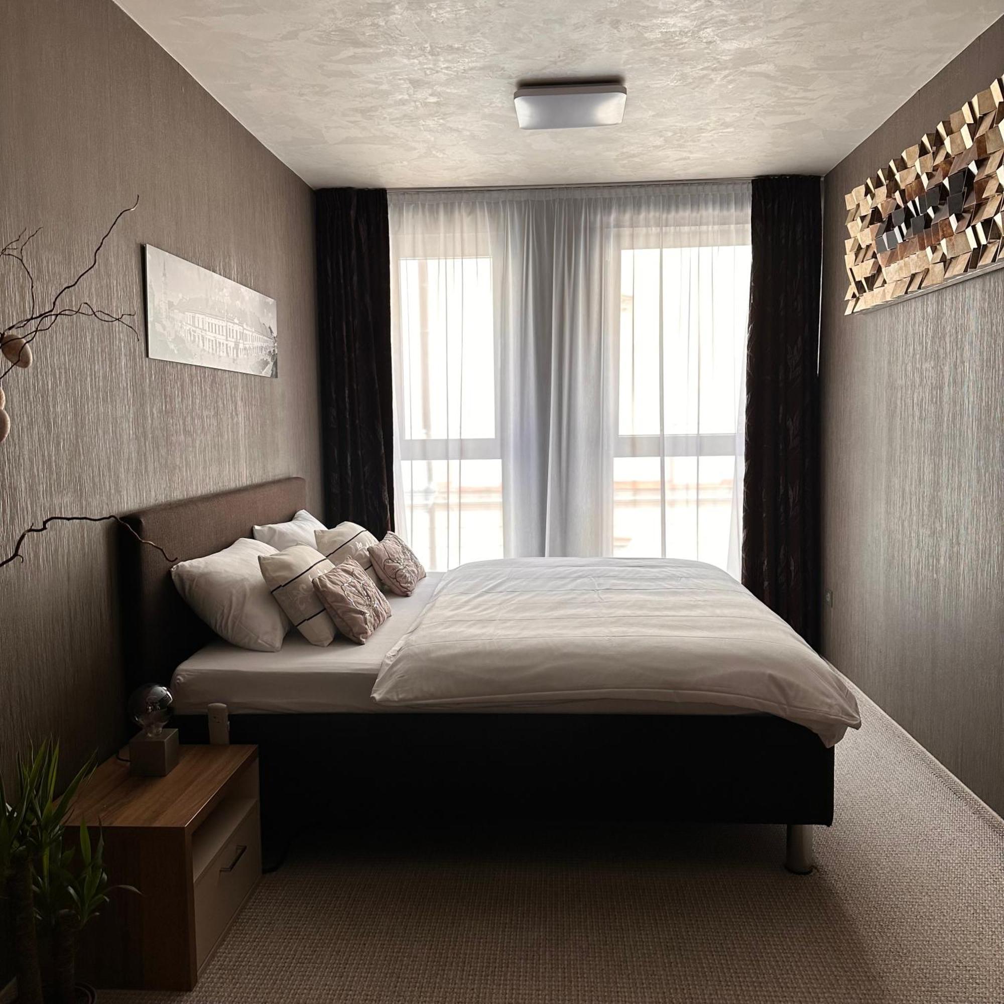Apartman Leonardo - City Center Трнава Екстериор снимка
