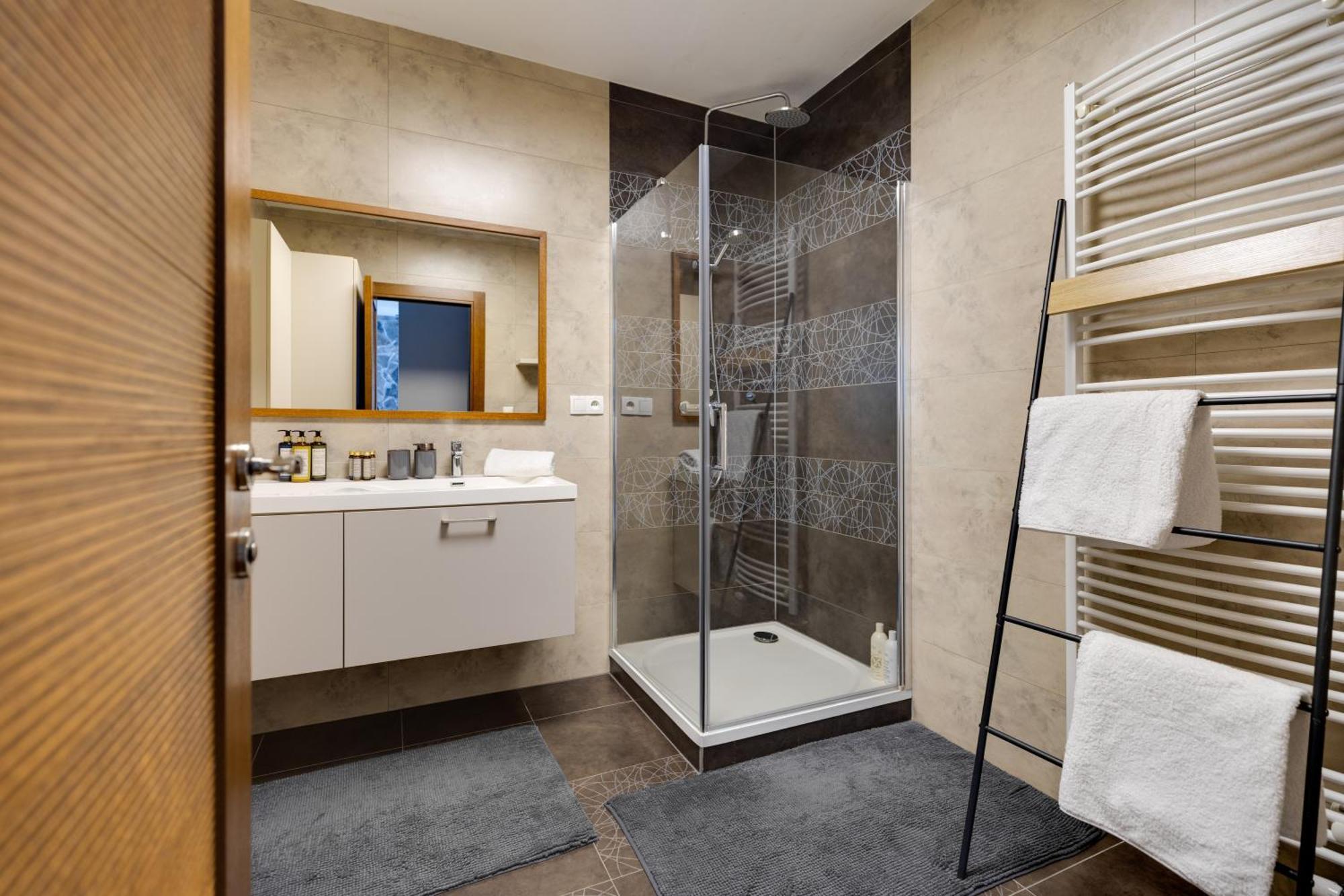 Apartman Leonardo - City Center Трнава Екстериор снимка